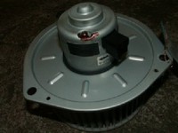 Gebläsemotor aus Mazda 626 Mk IV Schrägheck (GE)