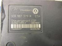 Pumpe ABS aus VW GOLF Mk IV (1J1)